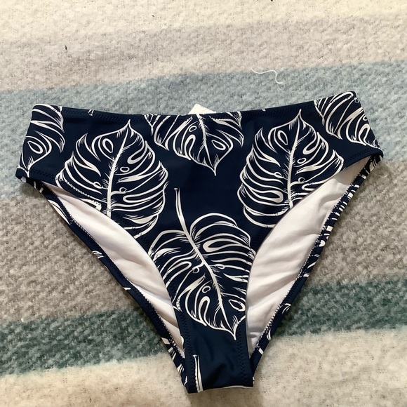 Cupshe Swim Cupshe Swim Navy Print Bikini Bottom Small Poshmark